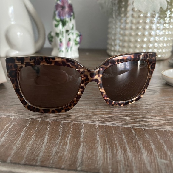 Michael Kors Sunglasses - Picture 7 of 7
